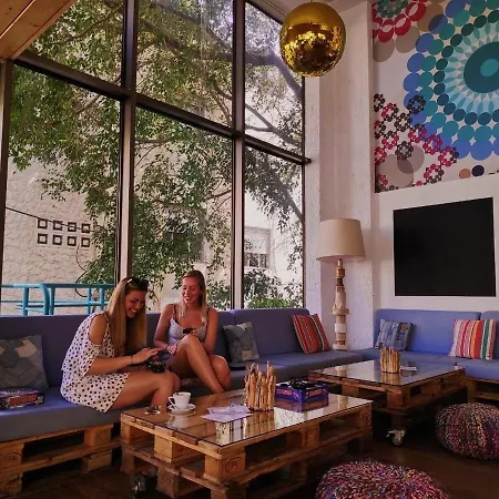 Rhodes & Bar Hostel