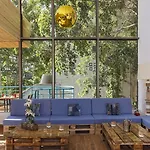 Rhodes & Bar Hostel
