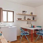 Rhodes & Bar Hostel
