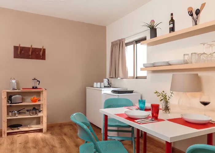 Rhodes & Bar Rhodes City