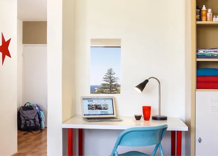 Rhodes & Bar Rhodes City