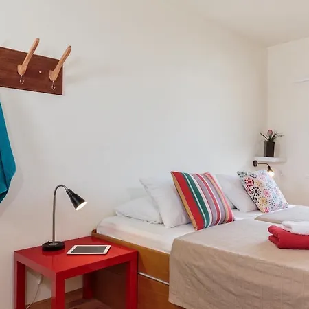 Rhodes & Bar Rhodes City