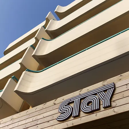 Rhodes & Bar 旅馆 *