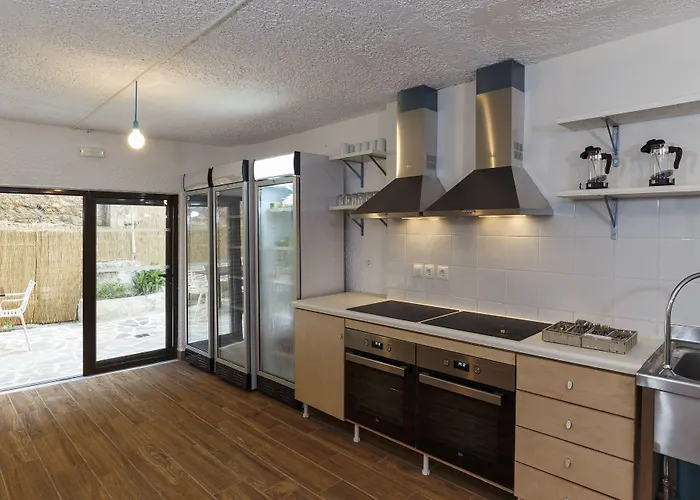 旅馆 Rhodes & Bar *